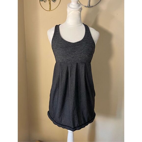 Lululemon Power Technique Charcoal Gray Black Mini Stripe Tank Top Size 4 - Picture 1 of 6